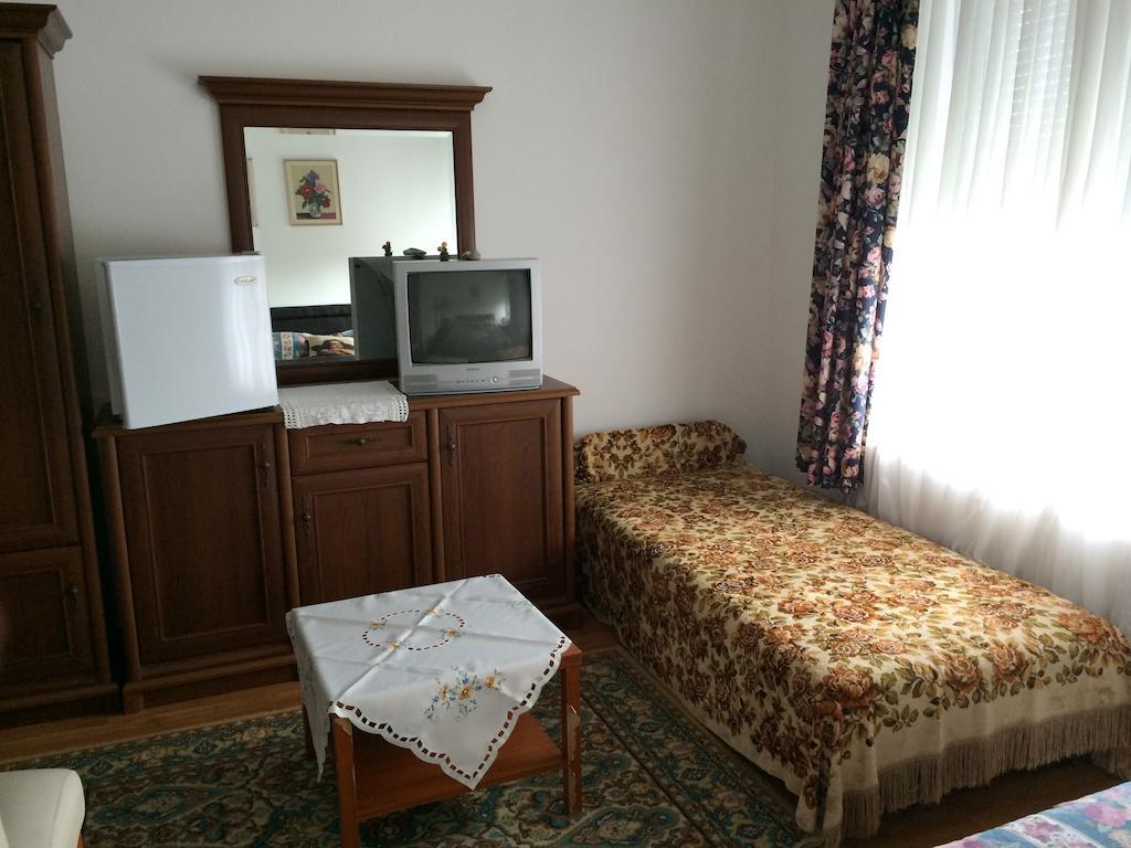 Villa Rubin Panzio Hajdúszoboszló Zimmer foto